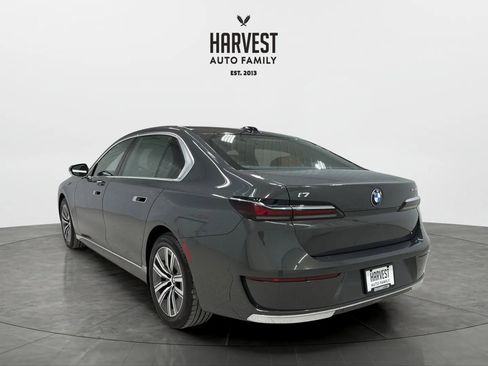 Used 2024 BMW i7 xDrive60 AWD/4WD image 4