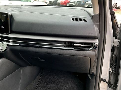 Certified 2026 Kia Sportage EX image 17