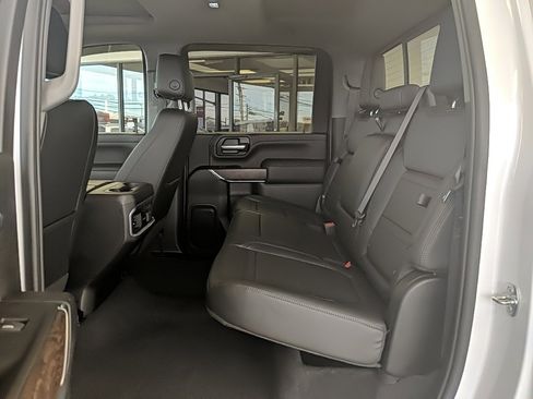 Used 2023 GMC Sierra 3500 Denali w/ Denali Ultimate Package image 17