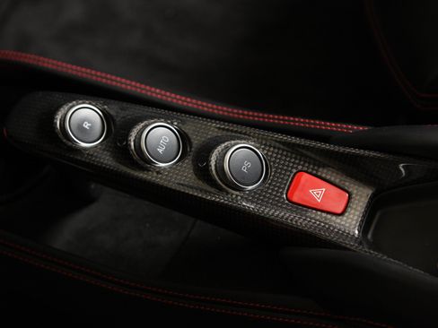 Used 2022 Ferrari F8 Tributo RWD image 7