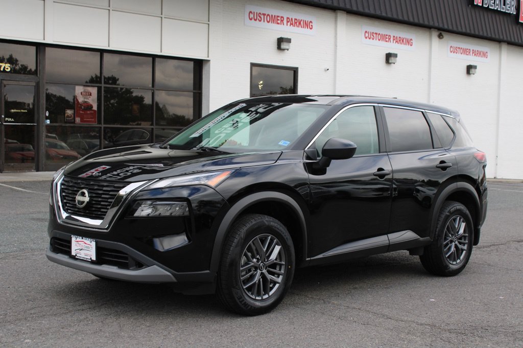 Used 2024 Nissan Rogue S AWD/4WD image 3