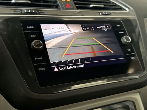 Certified 2024 Volkswagen Tiguan SE R-Line FWD image 18