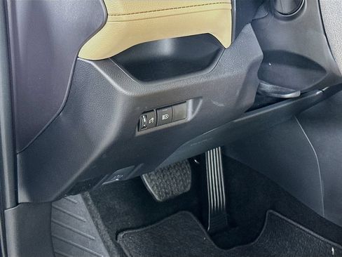Certified 2025 Toyota RAV4 XLE FWD image 10