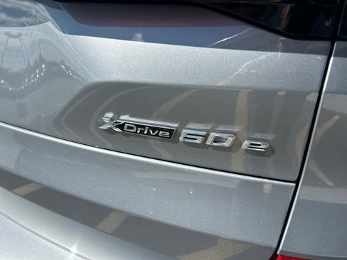 Used 2024 BMW X5 xDrive50e w/ M Sport Package AWD/4WD image 11