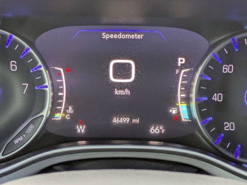 Used 2024 Chrysler Pacifica Touring-L w/ S Appearance Package image 18