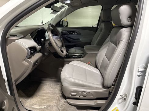 Used 2021 Chevrolet Traverse Premier image 20