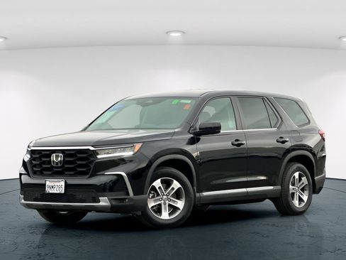 Certified 2025 Honda Pilot EX-L image 2