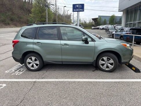 Used 2016 Subaru Forester 2.5i Premium w/ All-Weather Package AWD/4WD image 4