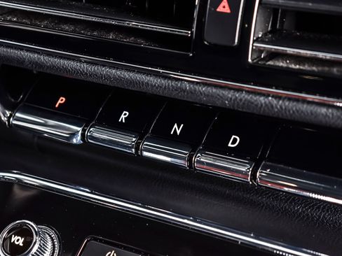 Used 2024 Lincoln Navigator Premiere AWD/4WD image 28