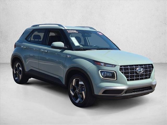 Used 2025 Hyundai Venue Limited FWD image 3