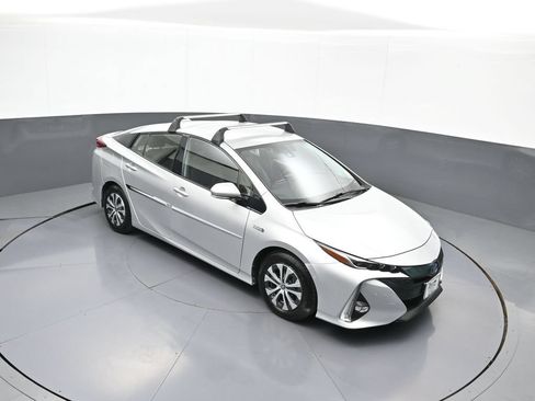 Certified 2020 Toyota Prius Prime Limited FWD image 34
