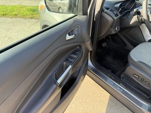 Used 2014 Ford Escape SE image 10