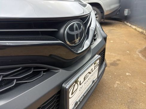 Used 2024 Toyota Camry SE w/ Convenience Package image 30