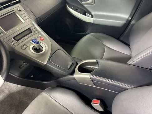 Used 2014 Toyota Prius Four image 22