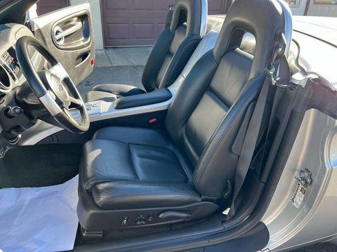 Used 2004 Chevrolet SSR w/ Preferred Equipment Group image 40