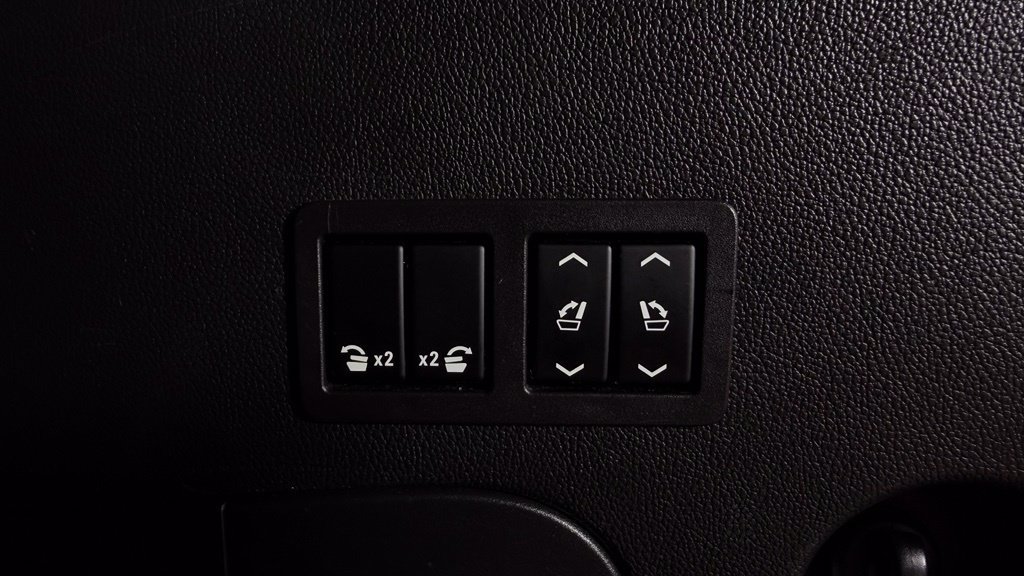 Used 2020 GMC Yukon SLT AWD/4WD image 15