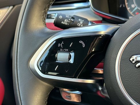 Used 2025 Jaguar F-PACE R-Dynamic S image 28