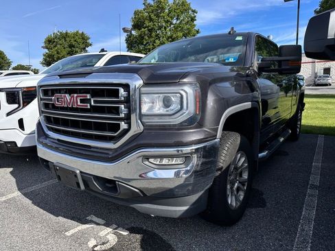Used 2016 GMC Sierra 1500 SLE w/ SLE Value Package AWD/4WD image 2