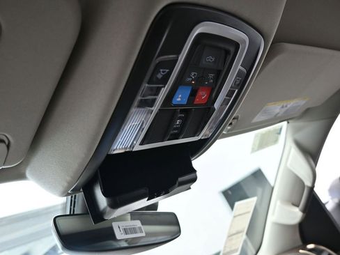 New 2025 RAM 1500 Limited image 29