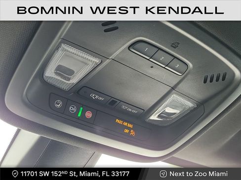 Used 2022 Chevrolet Traverse RS image 22