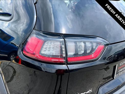 Used 2021 Jeep Cherokee Trailhawk AWD/4WD image 22