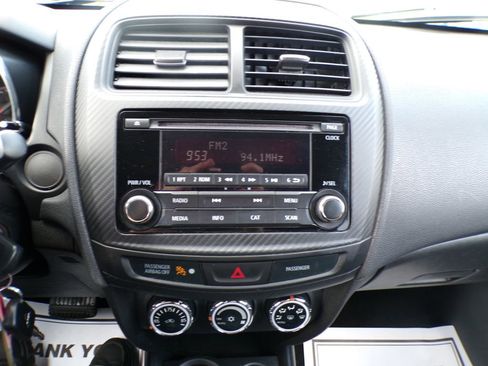 Used 2017 Mitsubishi Outlander Sport ES AWD/4WD image 27