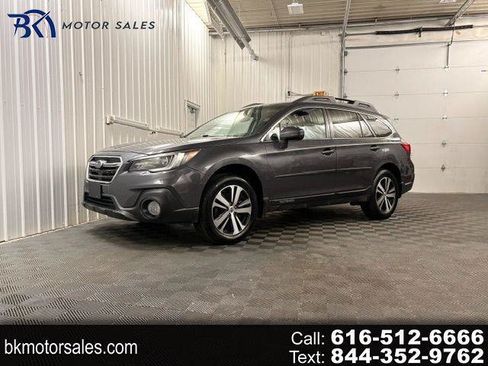 Used 2018 Subaru Outback 2.5i Limited AWD/4WD image 1
