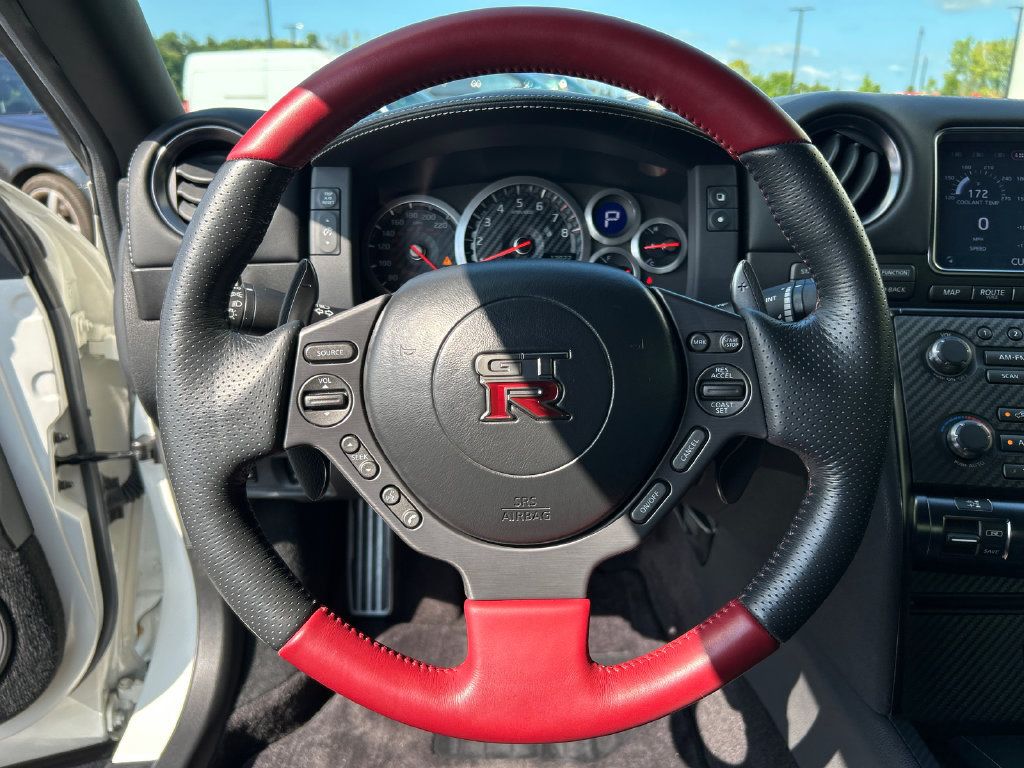 Used 2015 Nissan GT-R Black Edition AWD/4WD image 15