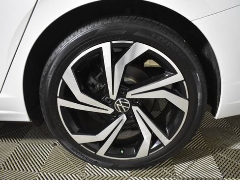 Used 2025 Volkswagen Jetta SEL FWD image 42