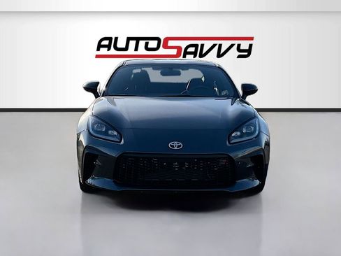Used 2024 Toyota GR86 Premium image 2