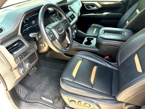 Used 2023 GMC Yukon AT4 AWD/4WD image 8