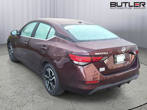 Used 2025 Nissan Sentra SV FWD image 4
