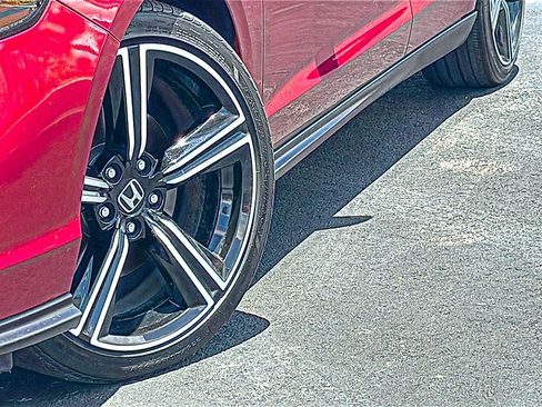 Used 2024 Honda Accord Sport image 3