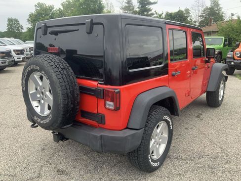 Used 2015 Jeep Wrangler Unlimited Sport w/ Connectivity Group AWD/4WD image 10