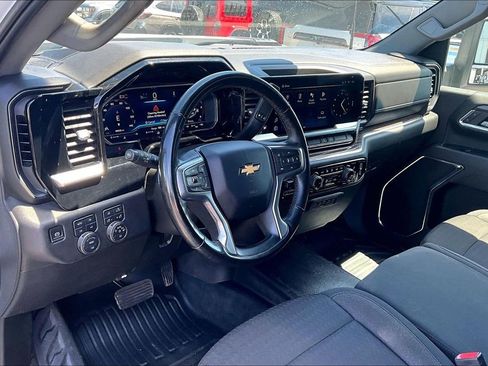 Used 2024 Chevrolet Silverado 3500 LT w/ Convenience Package AWD/4WD image 4