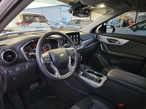 Used 2025 Chevrolet Blazer LT w/ Convenience Package FWD image 13