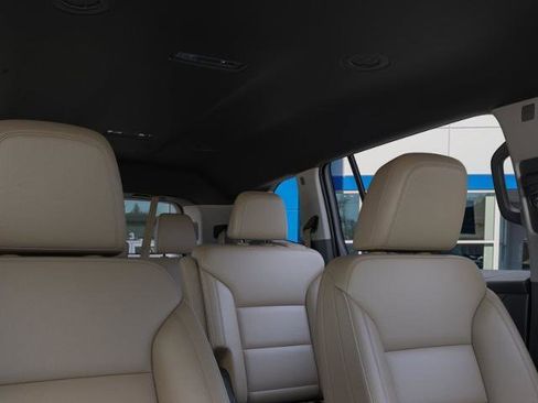 New 2026 Buick Enclave Preferred image 24