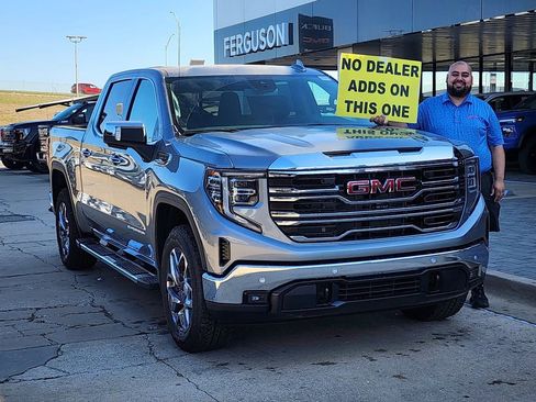 New 2026 GMC Sierra 1500 SLT image 1