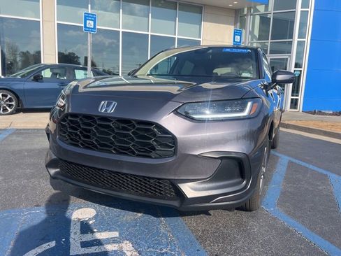 Used 2026 Honda HR-V LX image 2