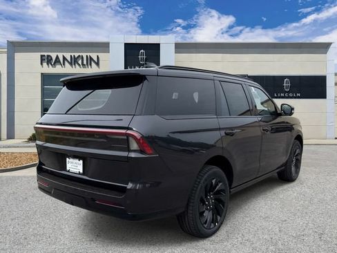 New 2026 Lincoln Navigator Reserve w/ Jet Appearance Package AWD/4WD image 7