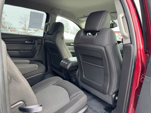 Used 2016 Chevrolet Traverse LT image 16