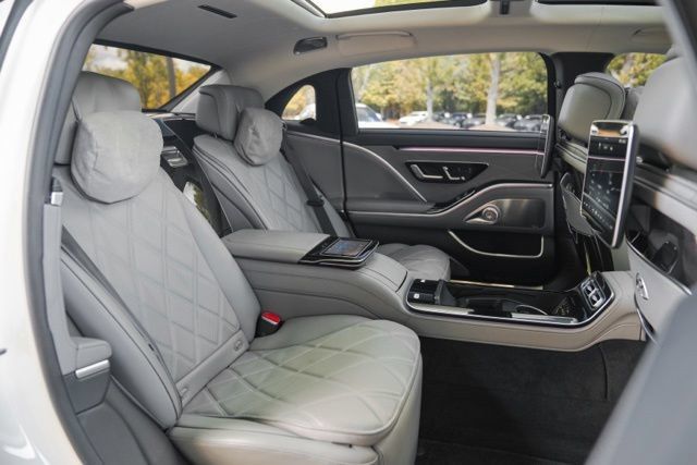 Used 2021 Mercedes-Benz Maybach S 580 4MATIC image 43