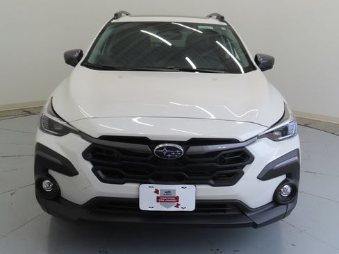 Used 2025 Subaru Crosstrek 2.5i Limited w/ Crosstrek Mirror Package AWD/4WD image 9