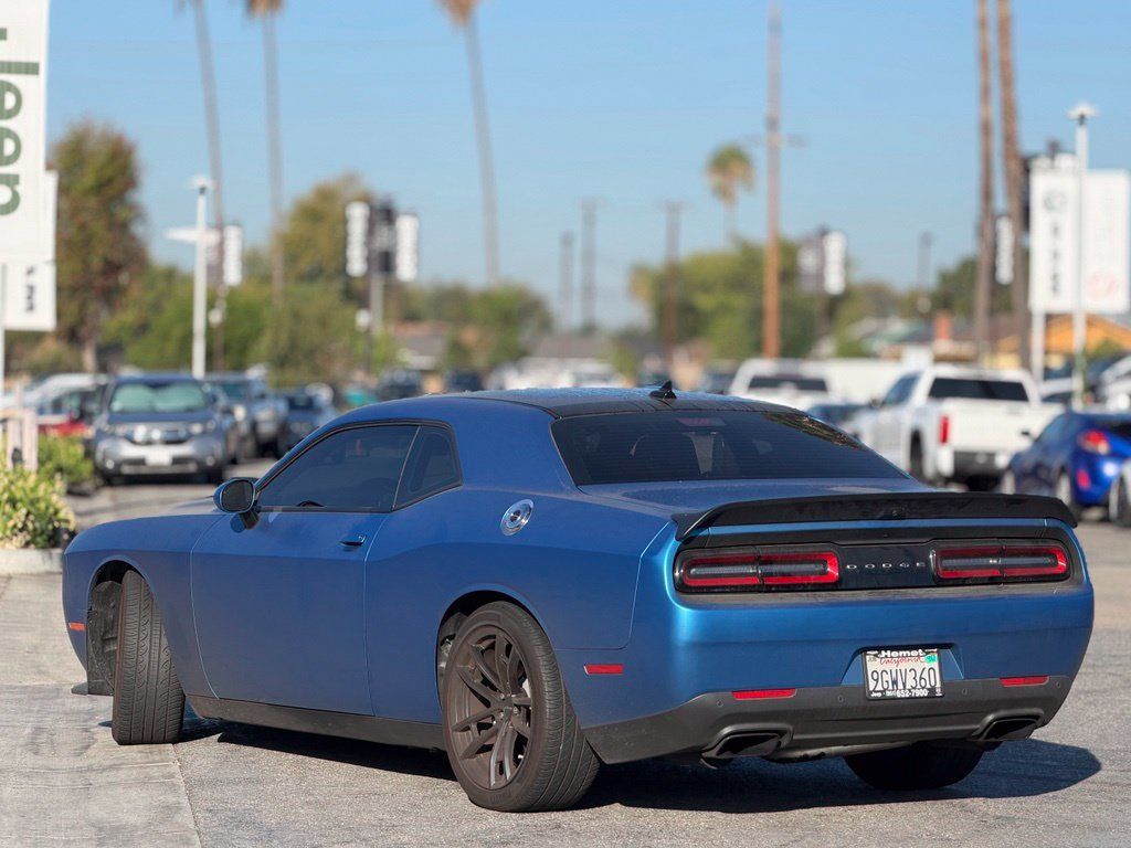 Used 2023 Dodge Challenger SRT Hellcat w/ Driver Convenience Group RWD image 2