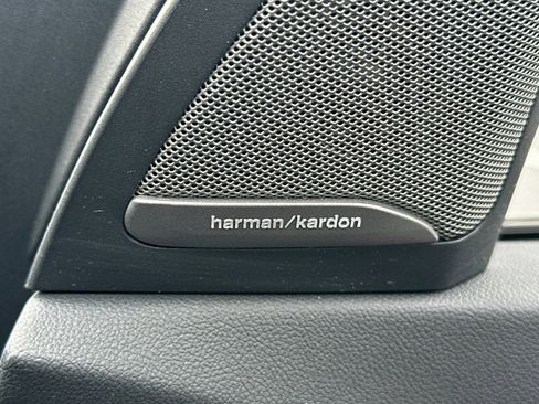 Used 2019 BMW X5 xDrive40i w/ M Sport Package image 21