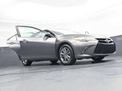 Used 2017 Toyota Camry SE FWD image 47