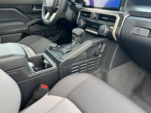 New 2025 Toyota Tacoma TRD Off-Road image 17