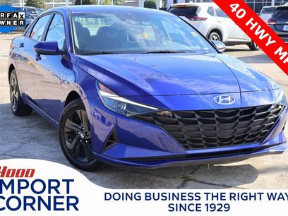 Used 2023 Hyundai Elantra SEL w/ Cargo Package