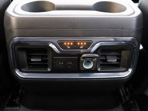 Used 2023 GMC Sierra 3500 Denali image 21