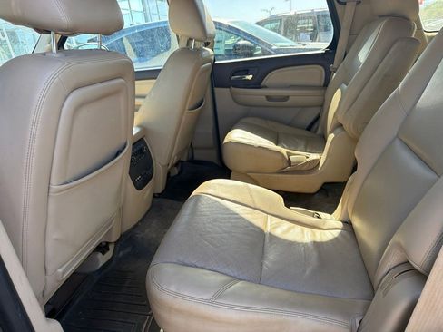 Used 2013 GMC Yukon Denali AWD/4WD image 8